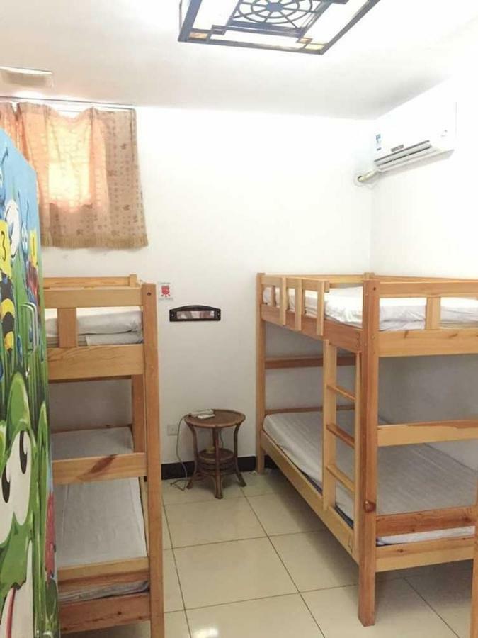 Three Legged Frog Hostel Pechino Esterno foto